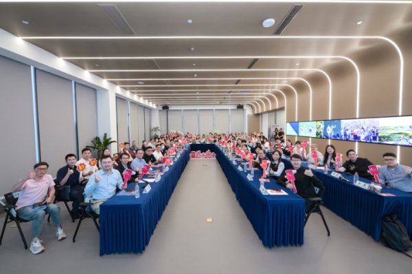 恒财网配资 蓝天白云天天见！上海“十五五”专项规划市民圆桌会上，这些建议被热议